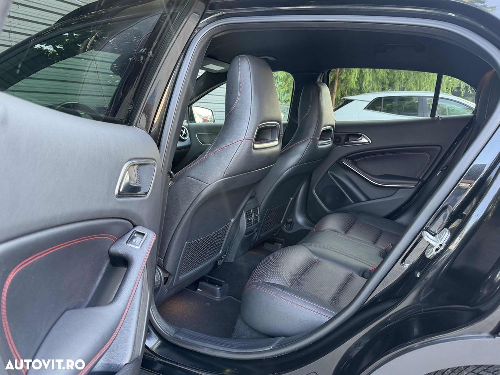 Mercedes-Benz GLA 220 d 4MATIC 7G-DCT AMG Line - 28