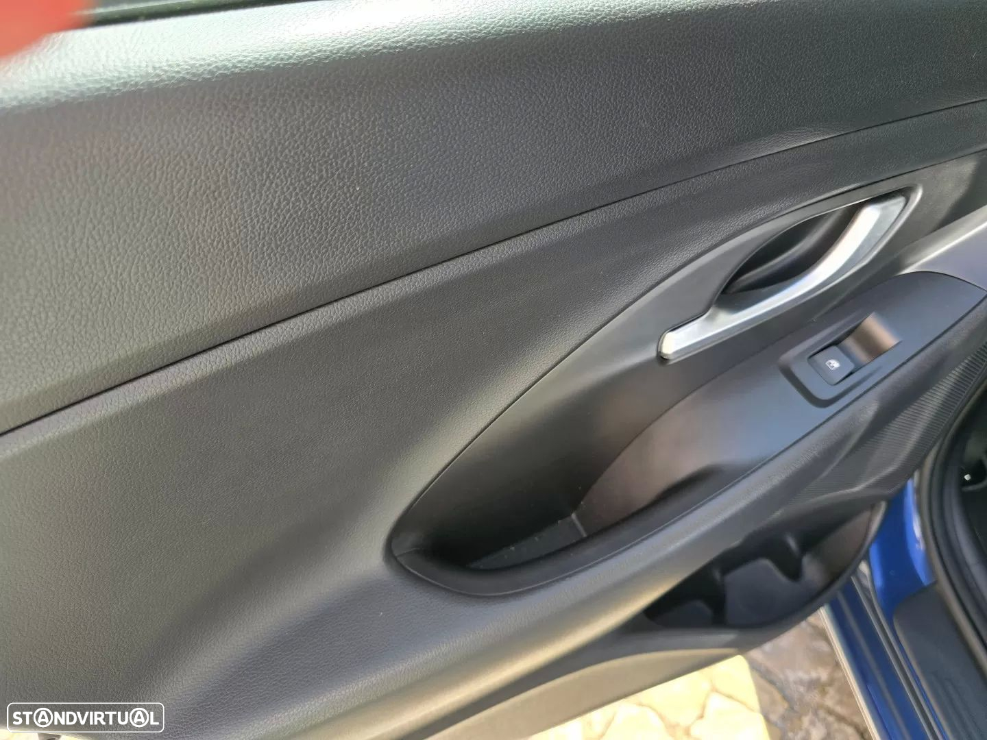 Hyundai i30 1.6 CRDI Blue Comfort+Navi - 10