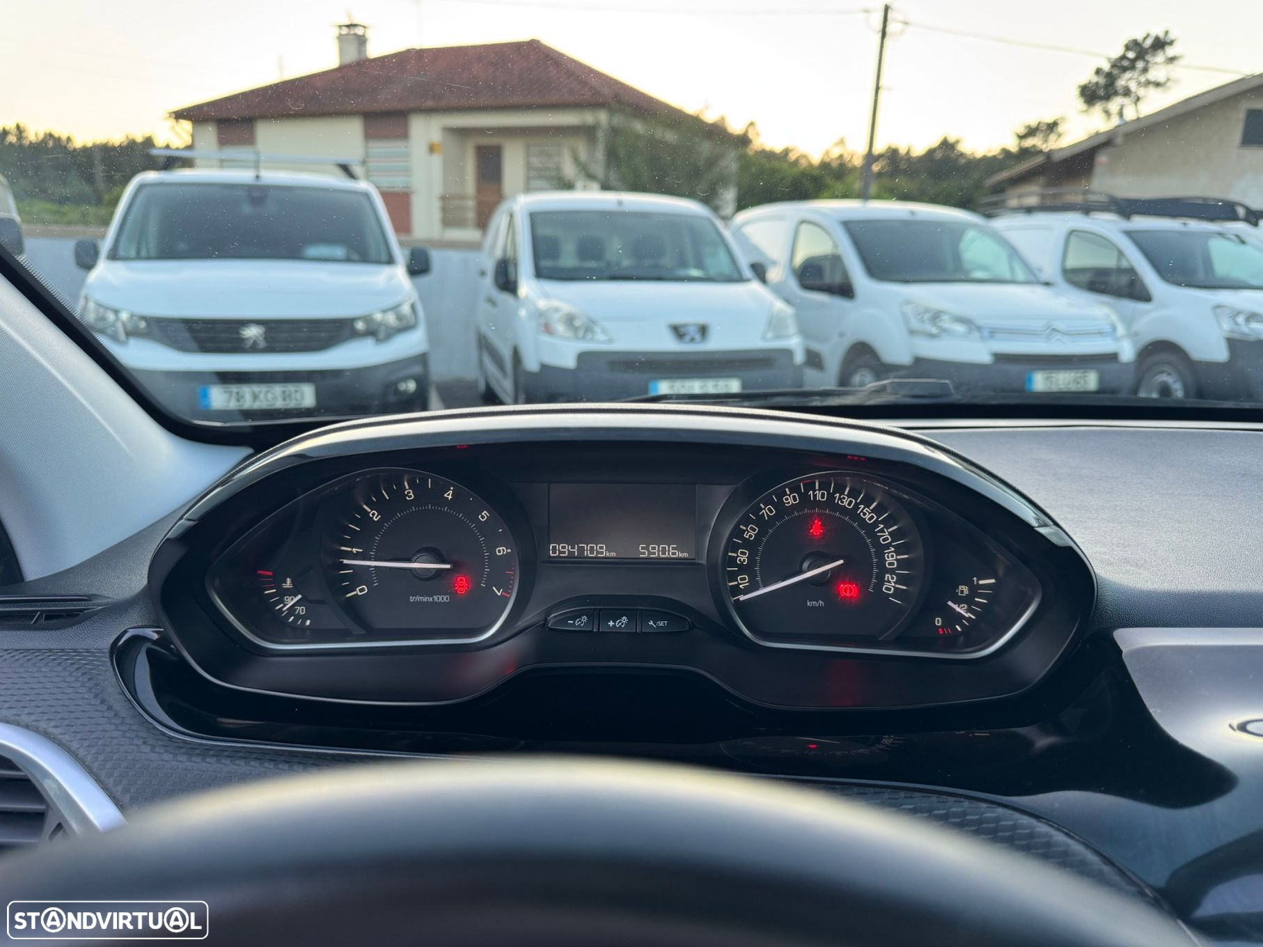 Peugeot 208 1.2 PureTech Style - 14