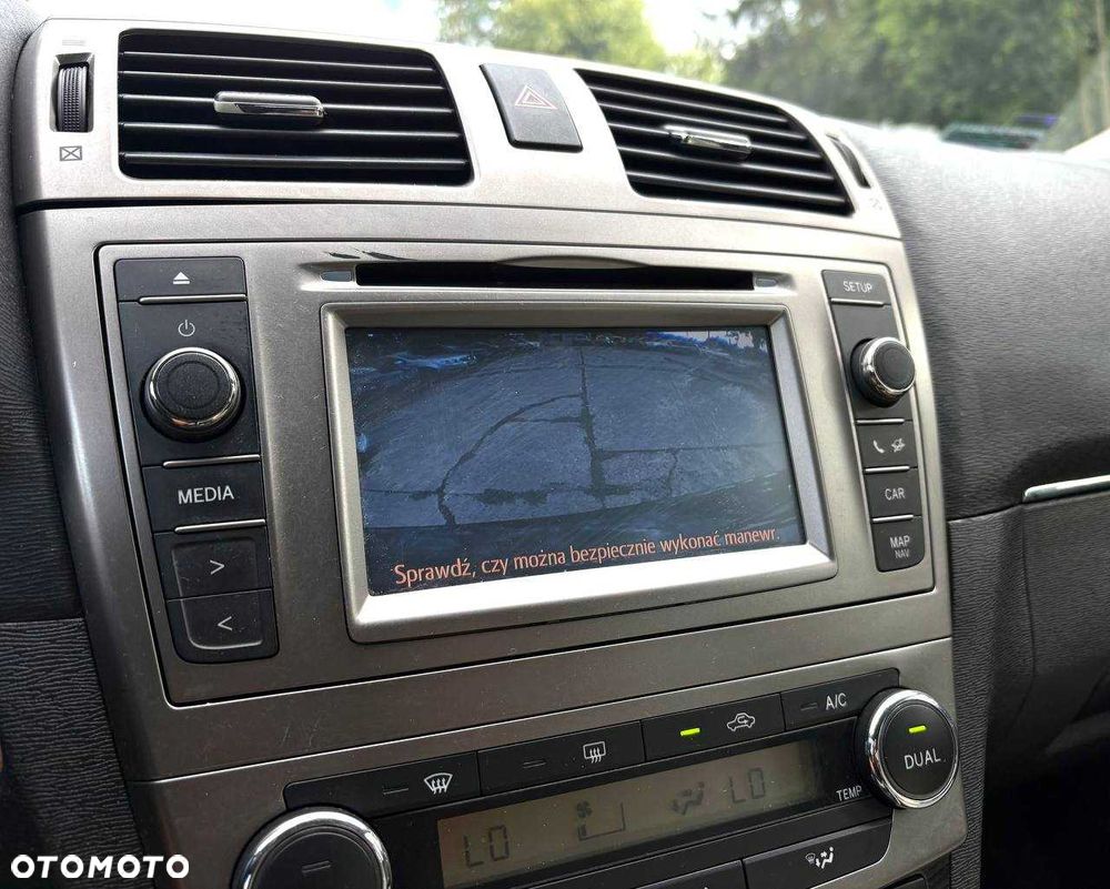 Toyota Avensis - 8
