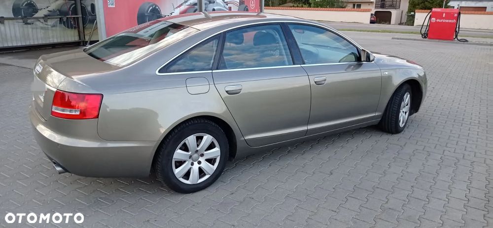 Audi A6 - 4