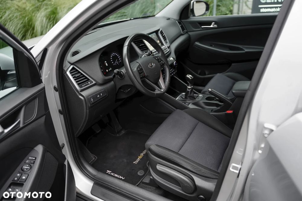 Hyundai Tucson 1.6 GDI BlueDrive TourdePologne 2WD - 17