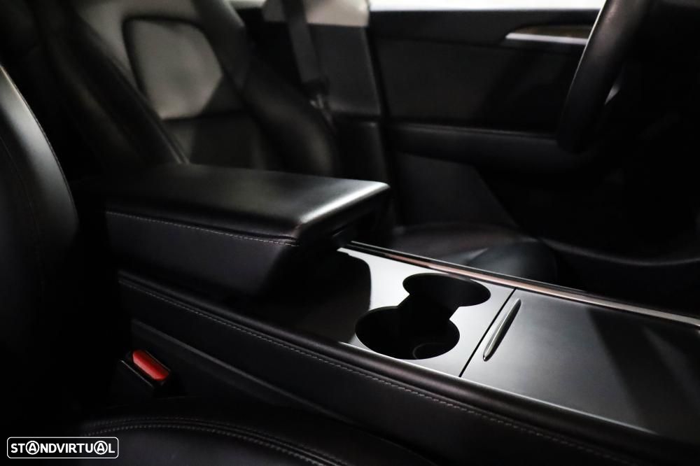 Tesla Model Y Performance Dual Motor AWD - 22