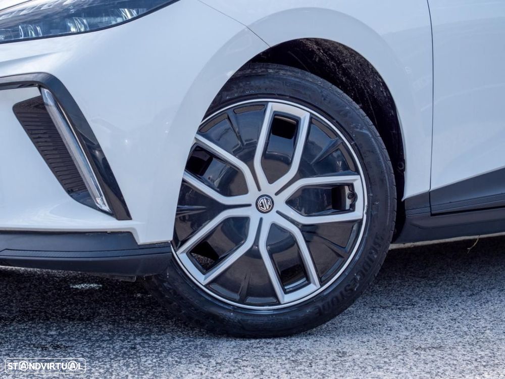 MG MG4 64 kWh Luxury - 4