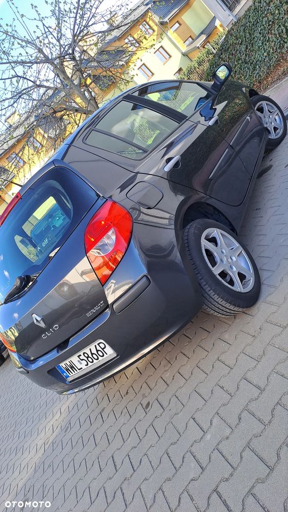 Renault Clio - 5