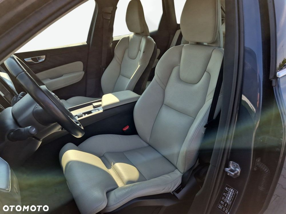 Volvo XC 60 D4 Momentum Pro - 10