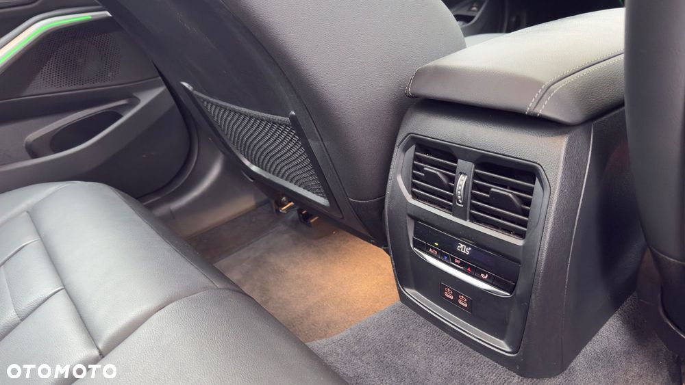 BMW Seria 3 320d xDrive - 21