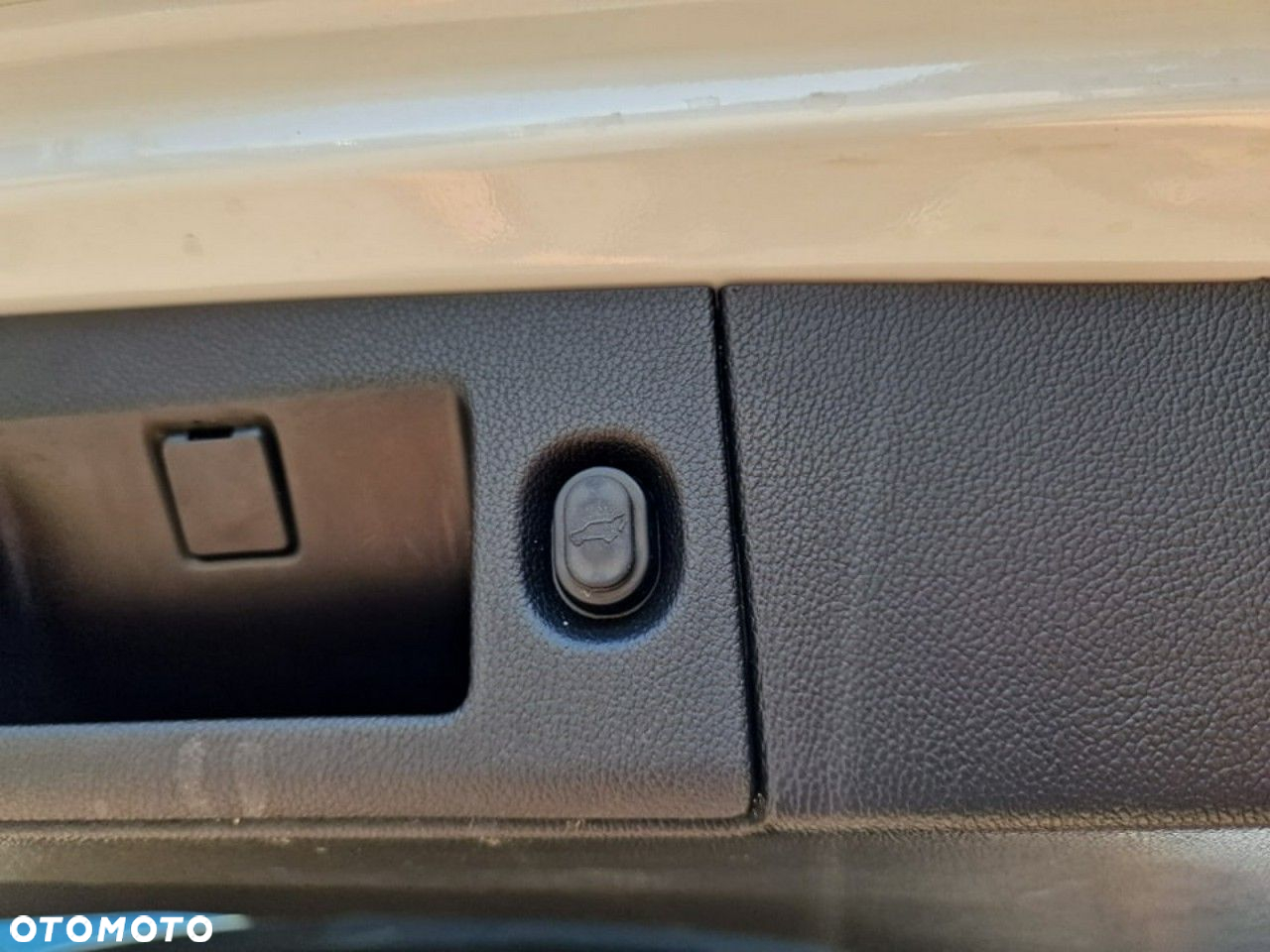Cadillac Escalade - 39
