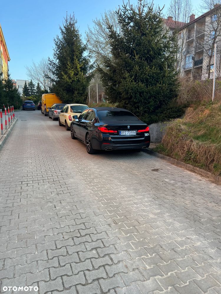 BMW Seria 5 540i xDrive mHEV M Sport sport - 15