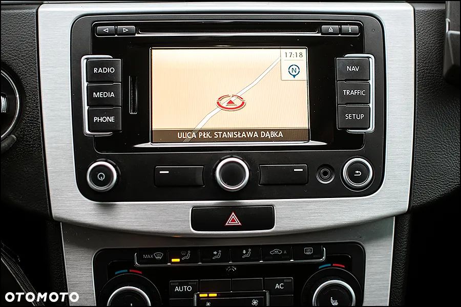 Volkswagen Passat - 23