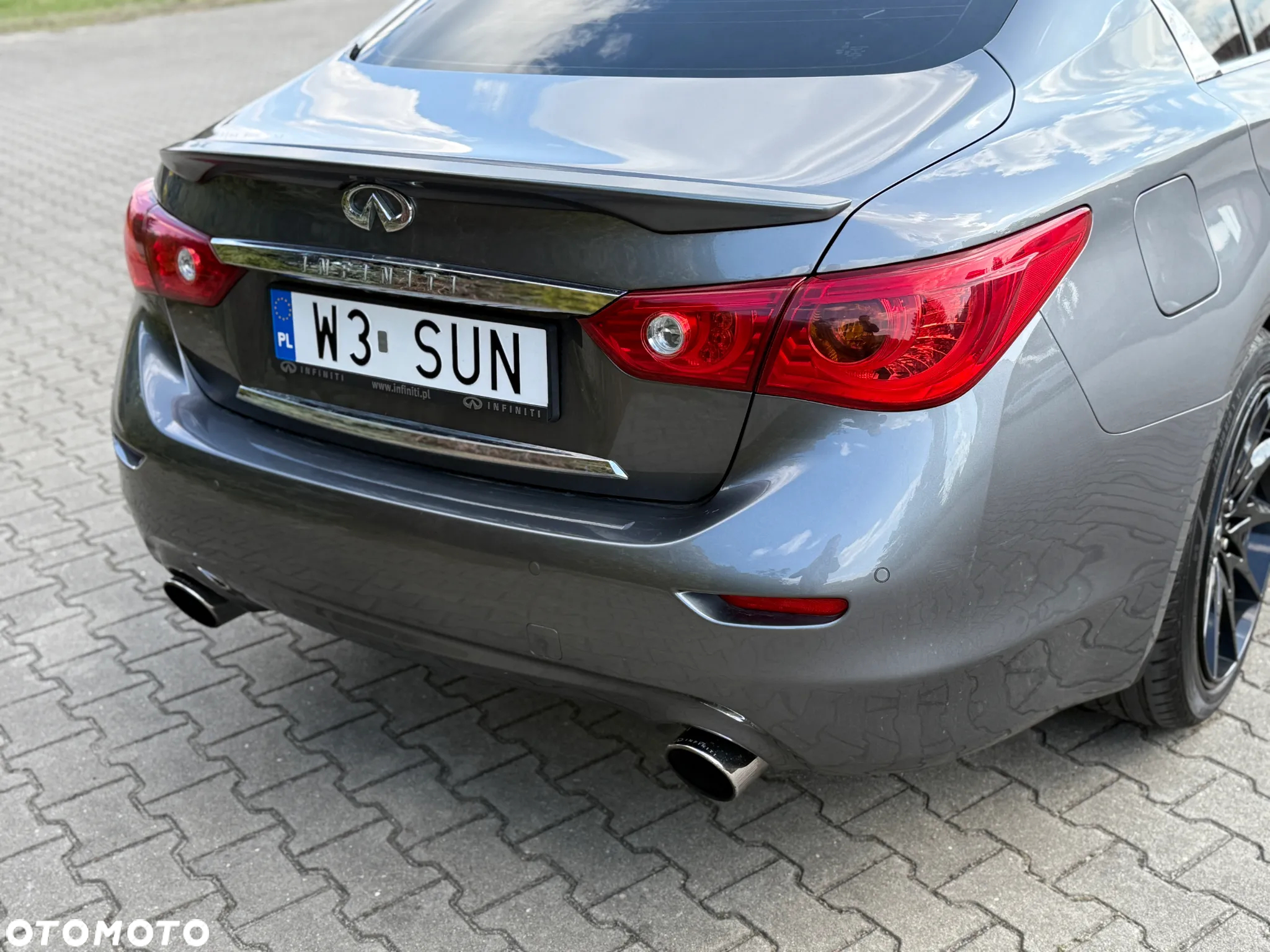Infiniti Q50 2.0t Sport Sound Studio by Bose - 17