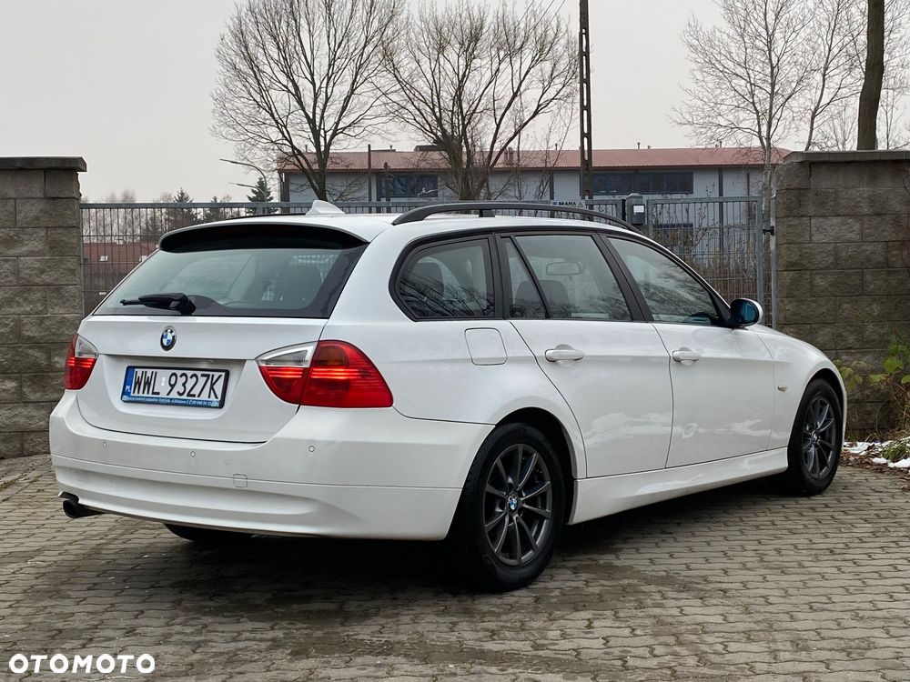 BMW Seria 3 318d - 8