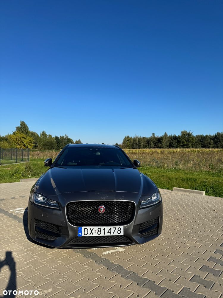Jaguar XF 20d R-Sport - 15