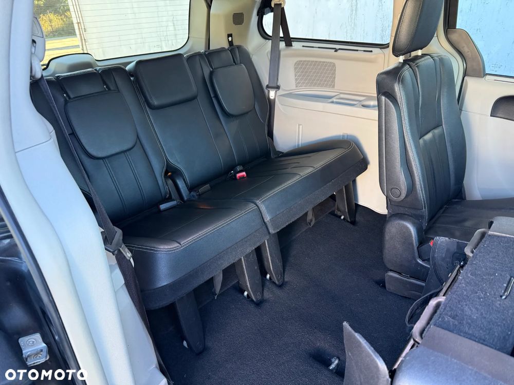 Chrysler Town & Country 3.6 Touring - 13