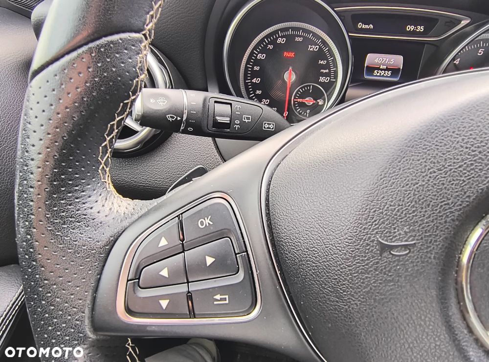Mercedes-Benz GLA 250 4Matic 7G-DCT - 15