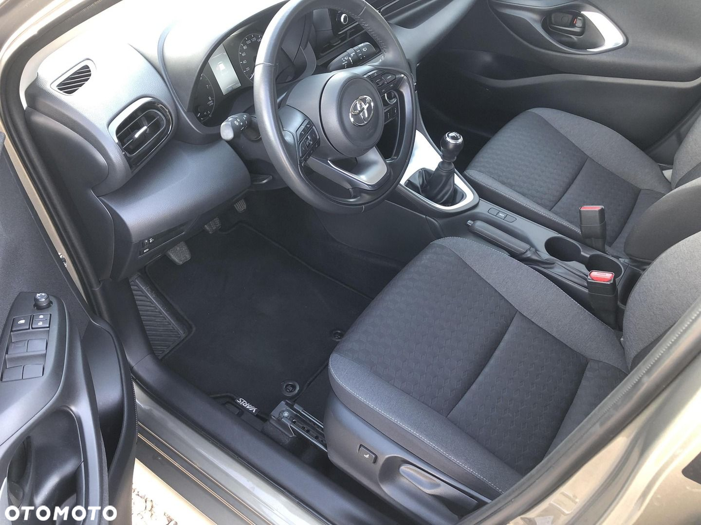 Toyota Yaris - 21