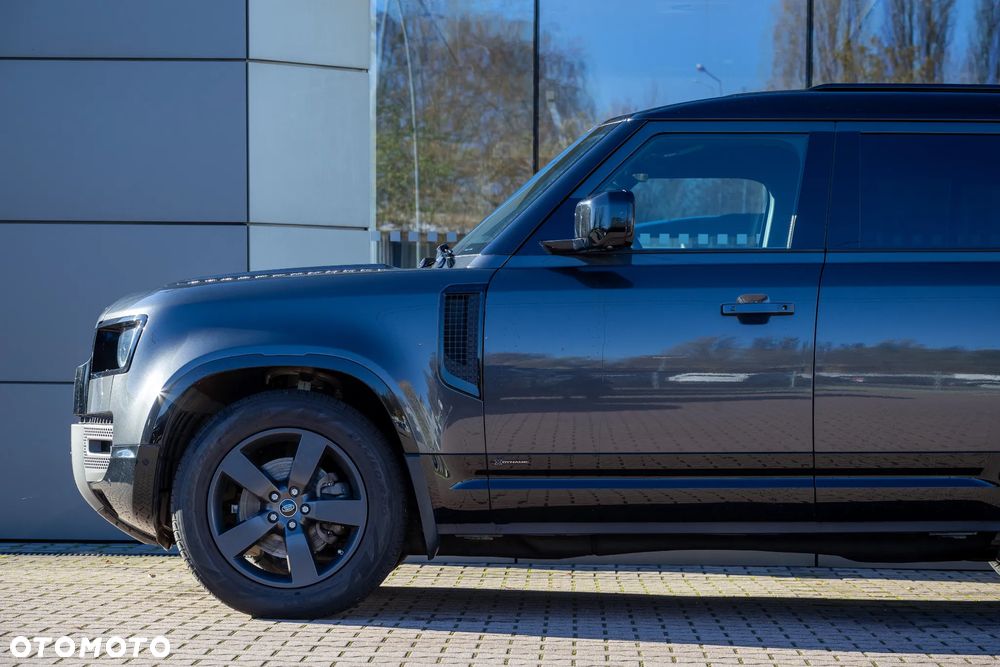 Land Rover Defender 110 D250 X-Dynamic HSE - 6