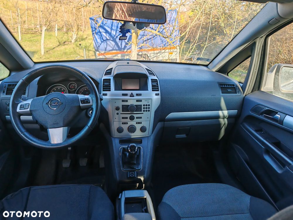 Opel Zafira 1.8 - 8