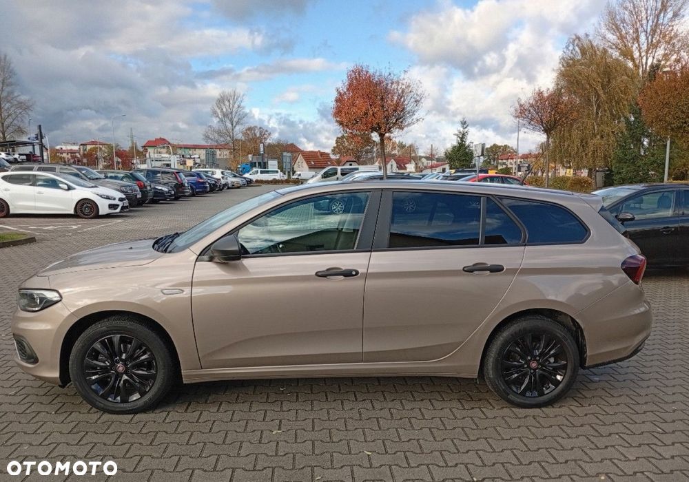 Fiat Tipo - 12