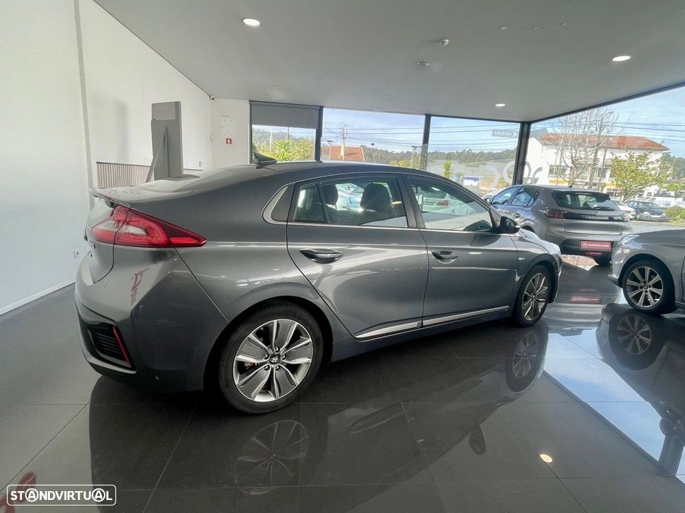 Hyundai Ioniq 1.6 GDI HEV Hybrid Tech - 8