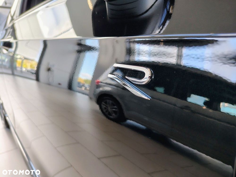 Volkswagen Golf - 33