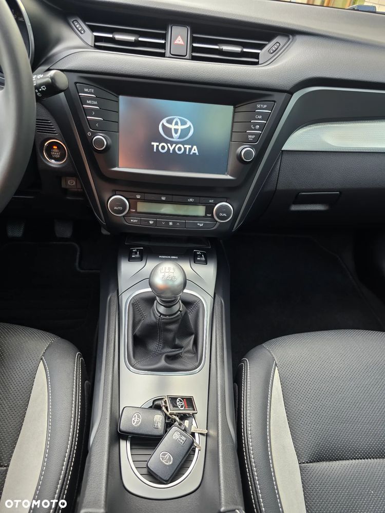 Toyota Avensis 1.8 Prestige - 33