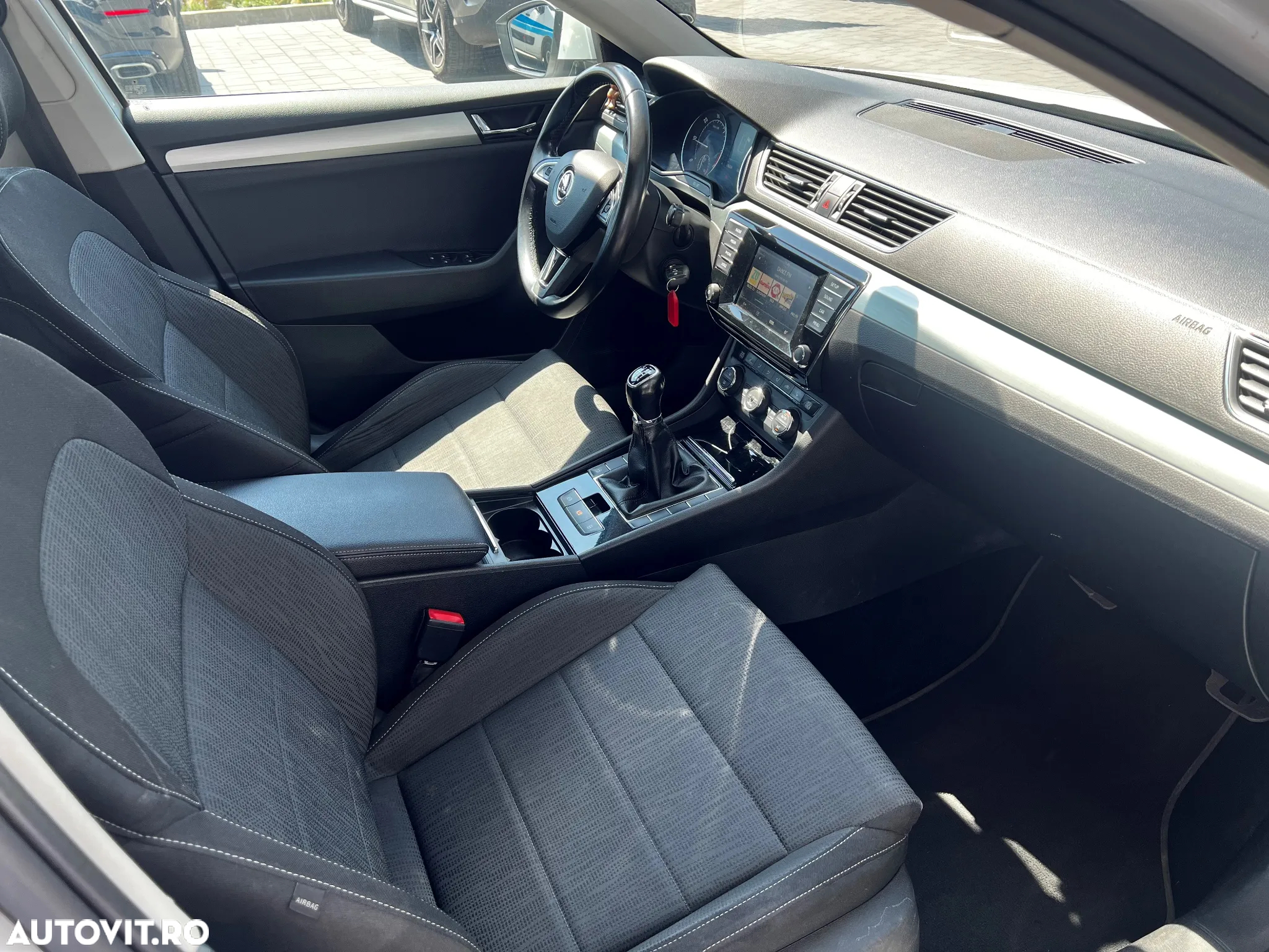 Skoda Superb 2.0 TDI Style - 8