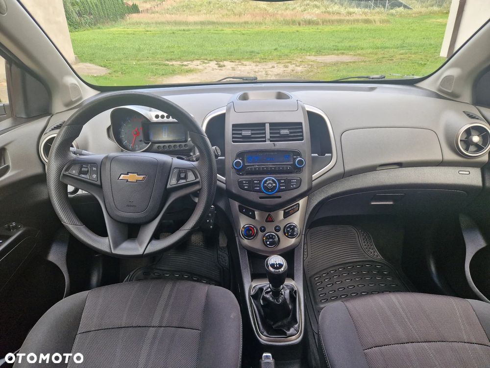 Chevrolet Aveo 1.4 16V LT - 6