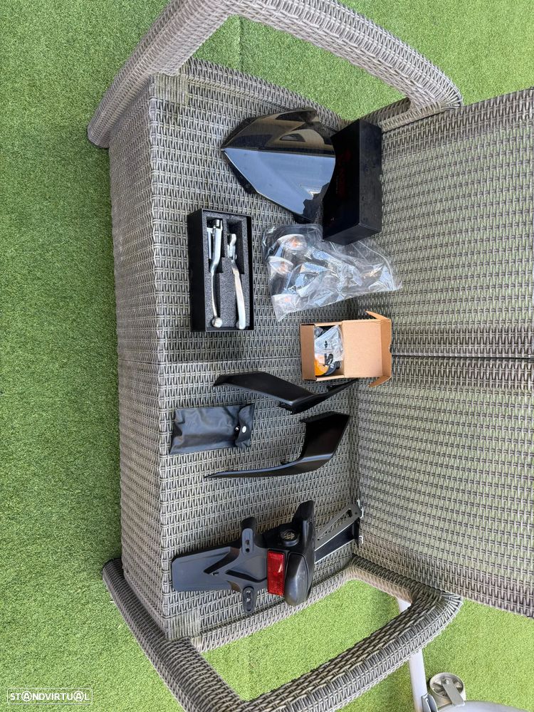 Yamaha MT-07 naked - 7