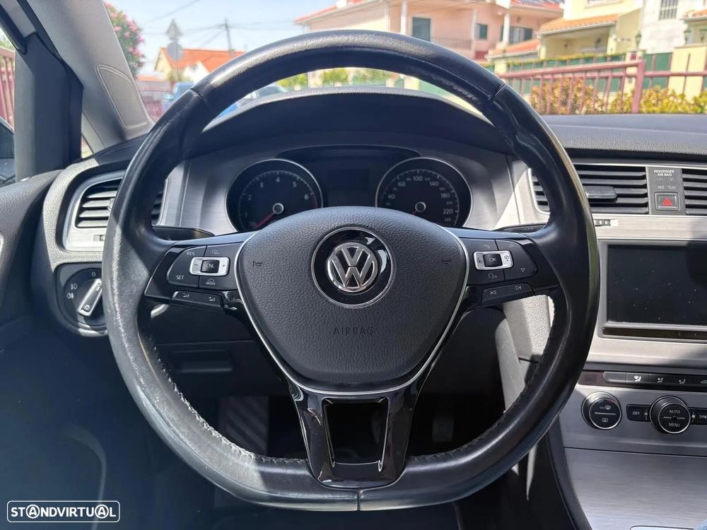 VW Golf 1.0 TSI Trendline - 37