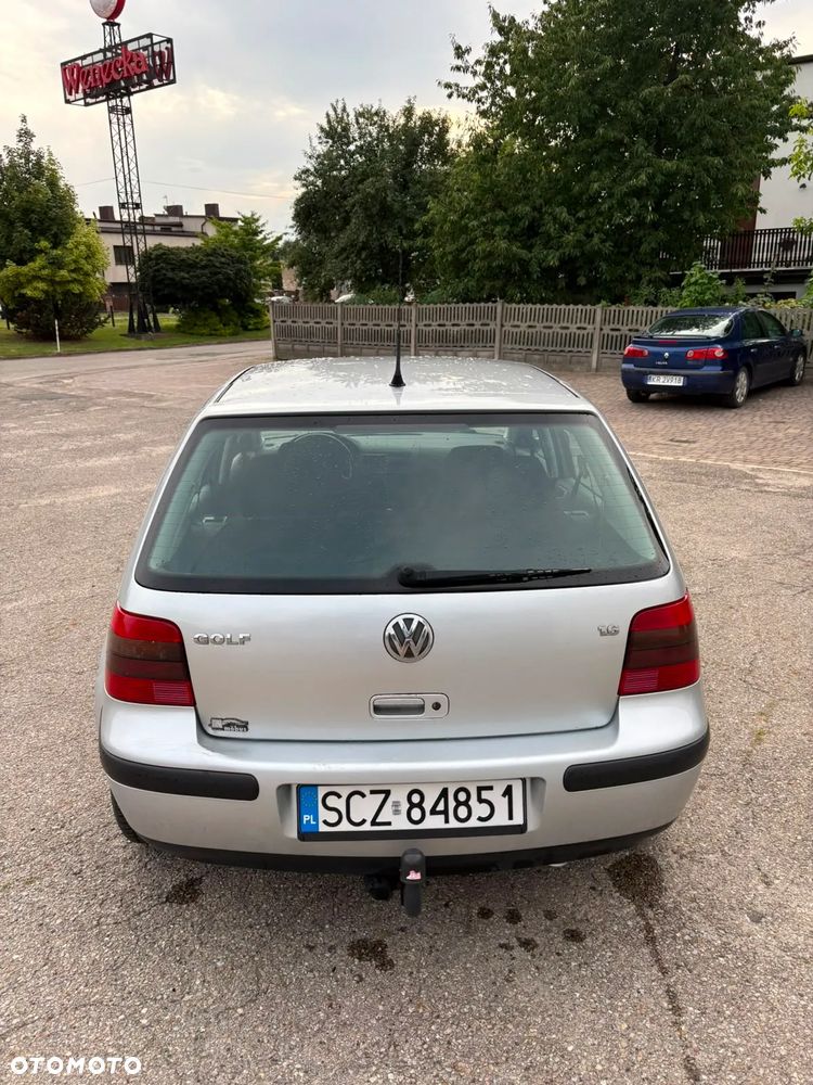 Volkswagen Golf 1.6 Comfortline - 5