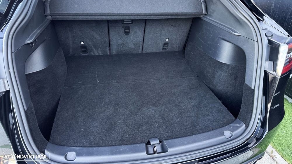 Tesla Model Y RWD - 41