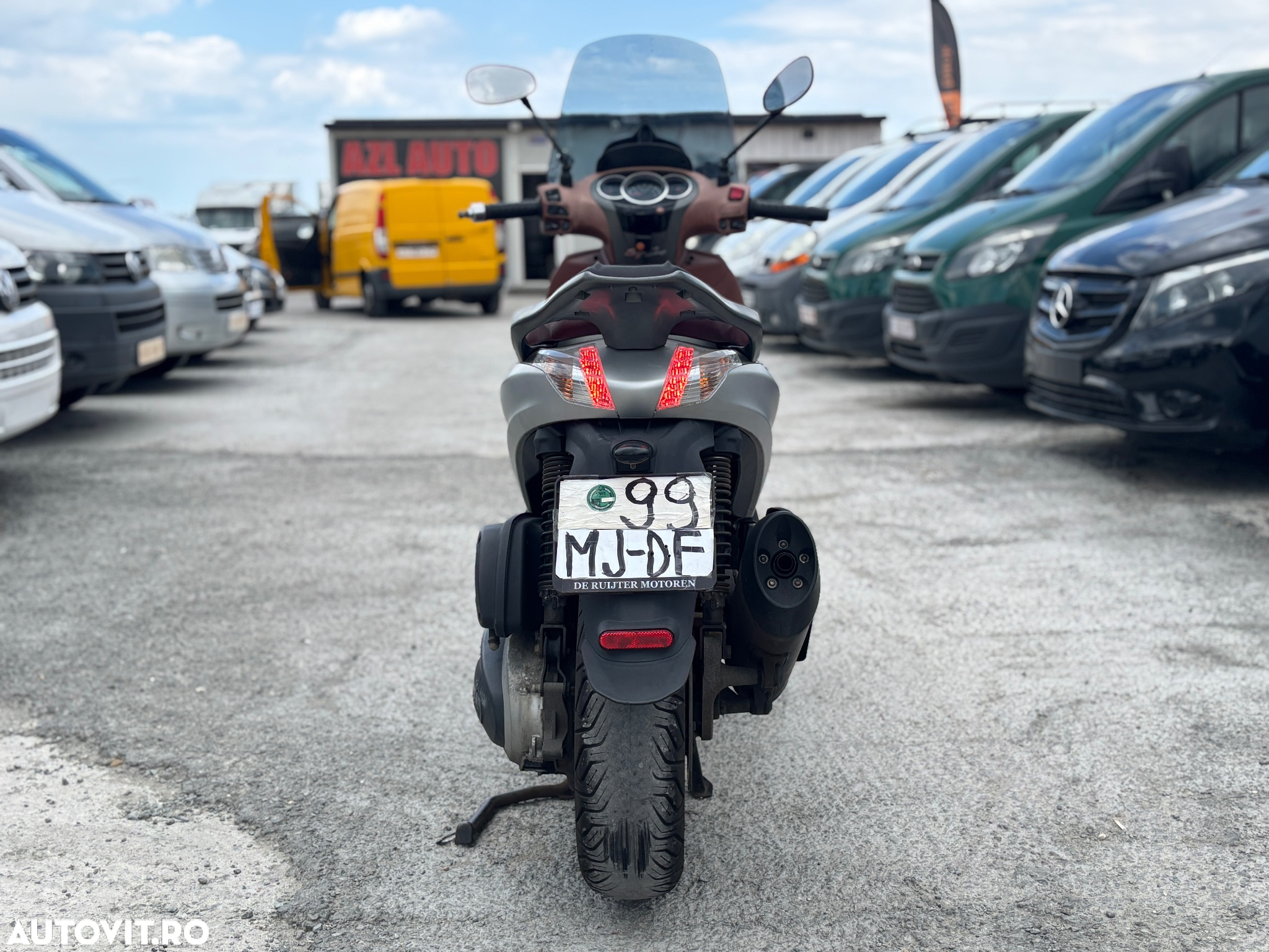 Piaggio Beverly - 5