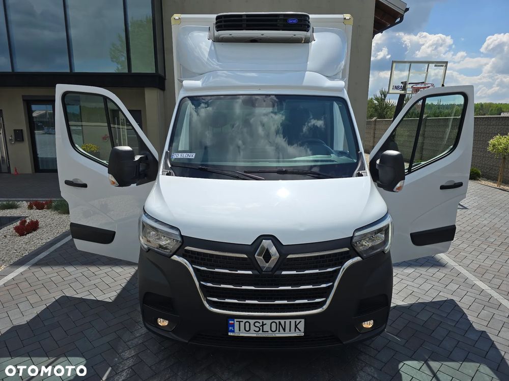 Renault MASTER CHŁODNIA 8 PALET Carrier XARIOS -29*C +29*C 230V STACJONARNE PODŁĄNCZENIE TYLN OŚ BLIŻNIACZA WZMOCNIONA SALON POLSKA 65Tyś km SERWIS ASO RENO DO OSTATNIEGO Km GWARANCJA BOGATA OPCJA WYPOSAŻENIA LEDY HALOGENY TEMPOMAT FOTEL KIEROWCY PNEŁMATYCZNY - 32