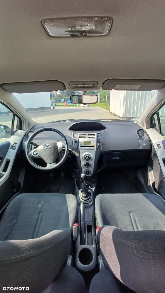 Toyota Yaris 1.3 Luna - 7