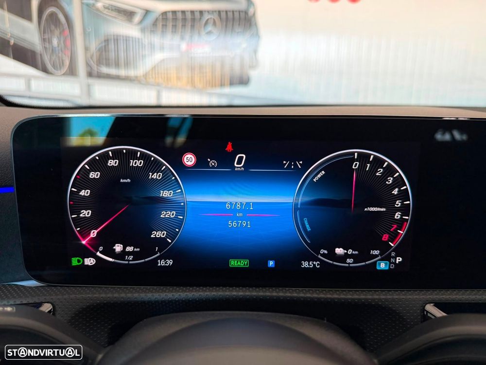 Mercedes-Benz A 250 e AMG Line - 19