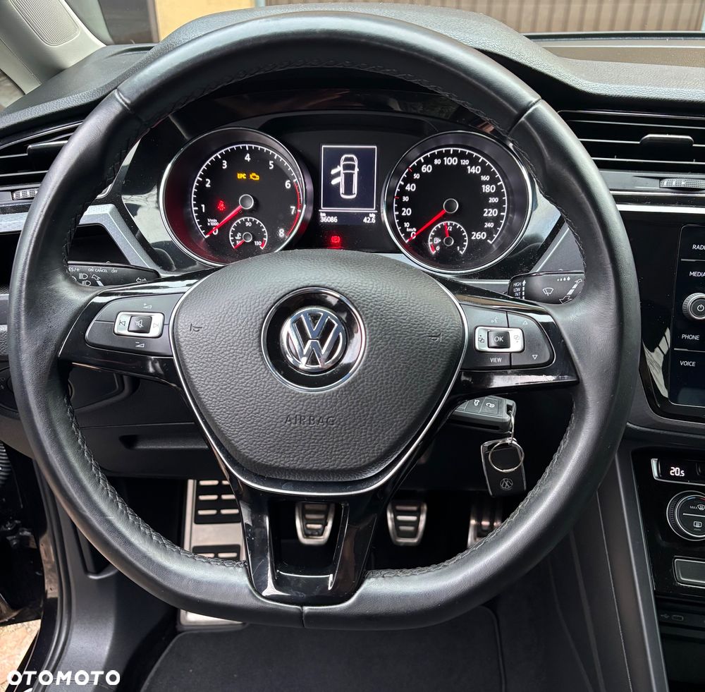 Volkswagen Touran - 9
