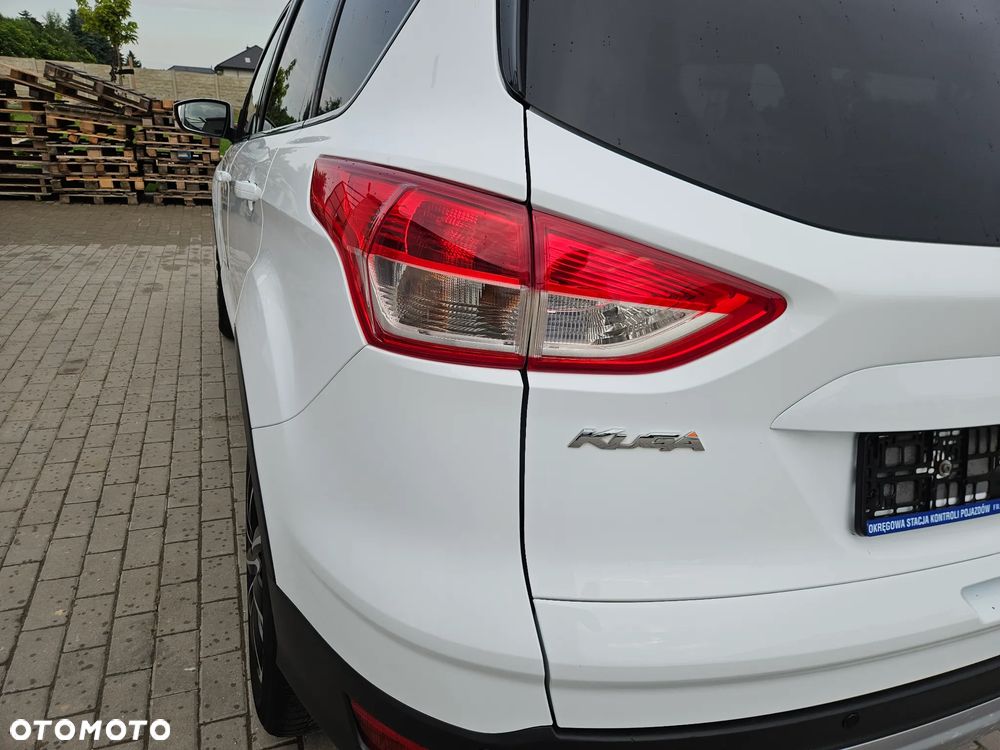 Ford Kuga 2.0 TDCi 4x4 Titanium - 12