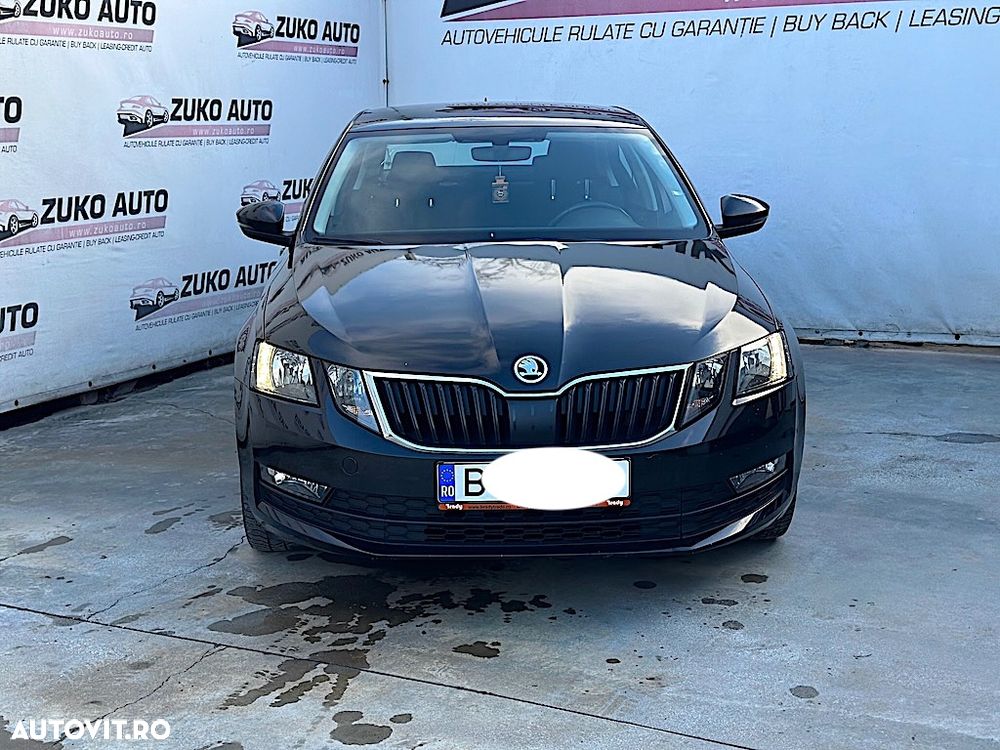 Skoda Octavia 1.6 TDI DSG Style - 2