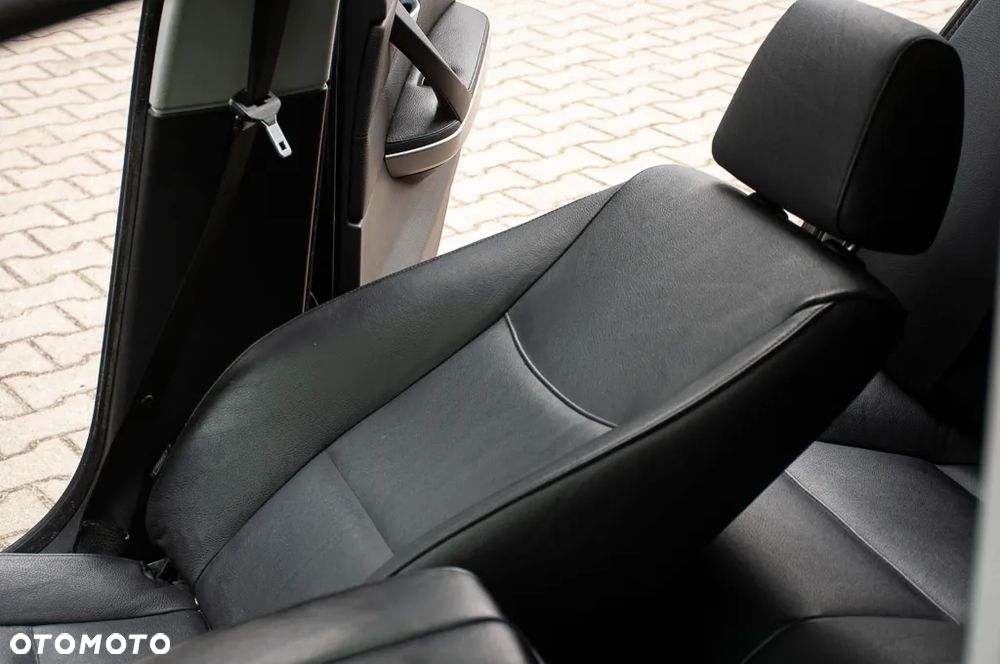 BMW Seria 3 - 40