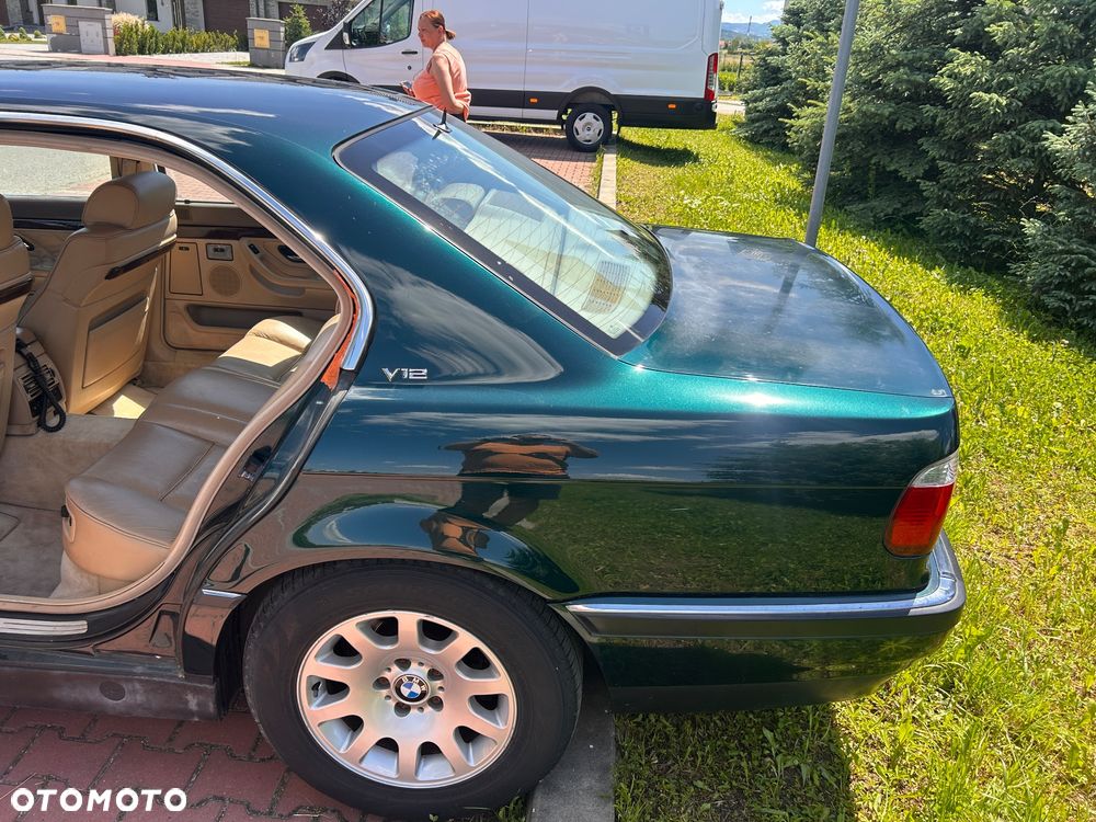 BMW Seria 7 750iL - 6