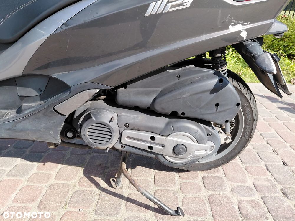 Piaggio MP-3 - 20