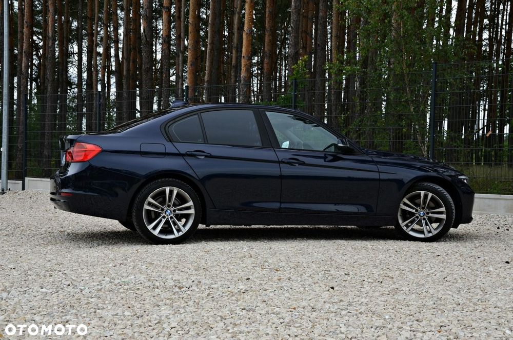 BMW Seria 3 318d Blue Performance Sport Line - 25