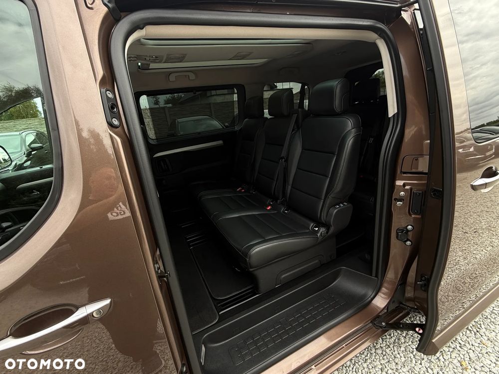 Peugeot Traveller 2.0 BlueHDi Compact Allure - 25