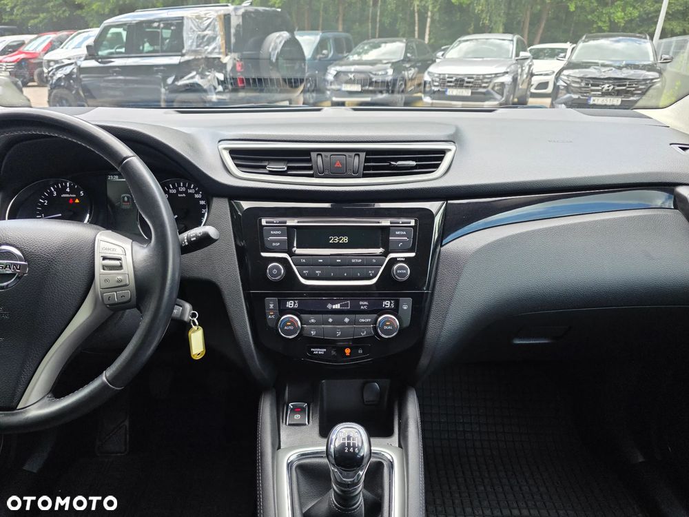 Nissan Qashqai 1.2 DIG-T Acenta EU6 - 19