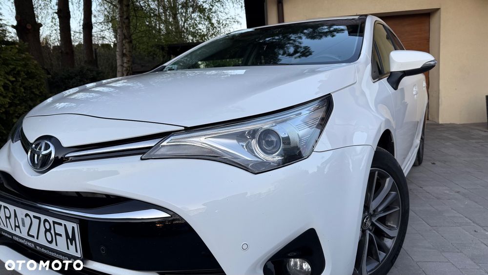 Toyota Avensis Touring Sports 1.8 Edition S+ - 20