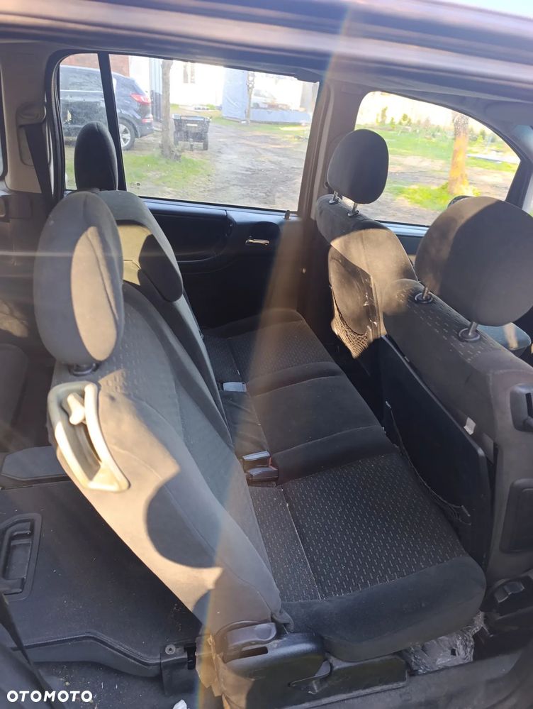 Opel Zafira 2.0 DTI Base - 8