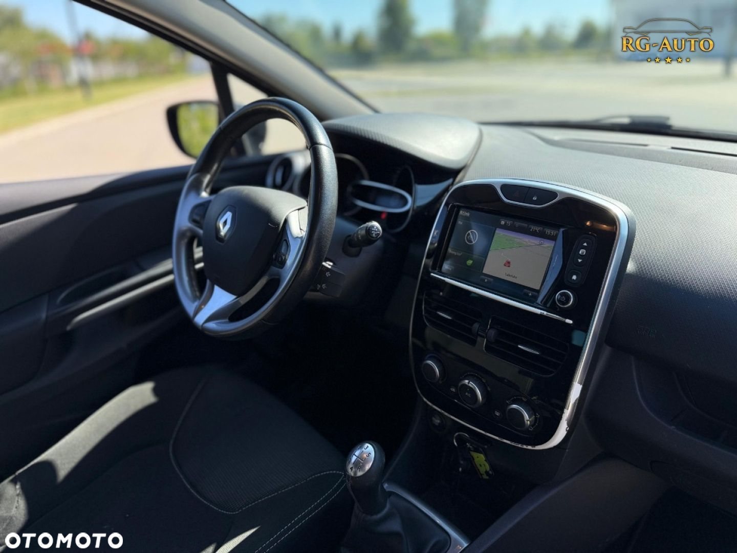 Renault Clio - 22