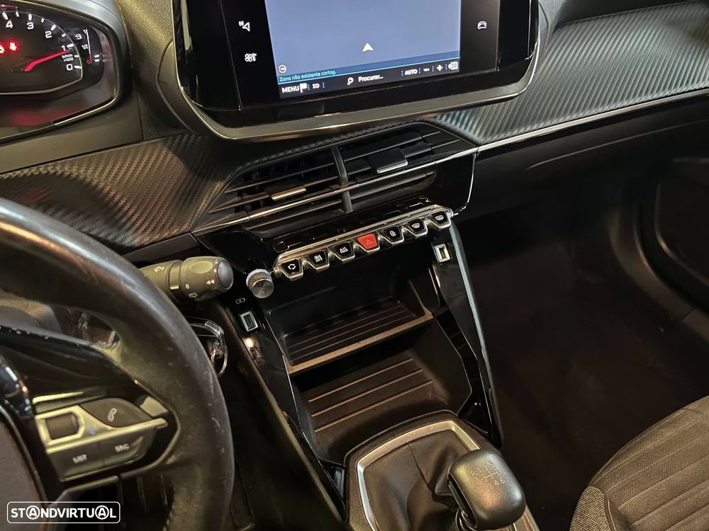 Peugeot 2008 1.2 PureTech Active - 17