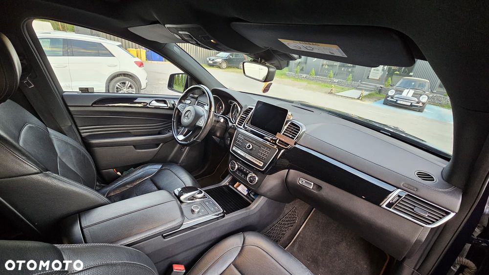 Mercedes-Benz GLE - 2